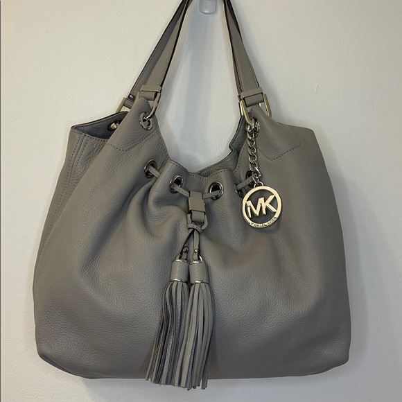 Michael Kors Handbags - Michael Kors Leather Gray Shoulder Bag EUC